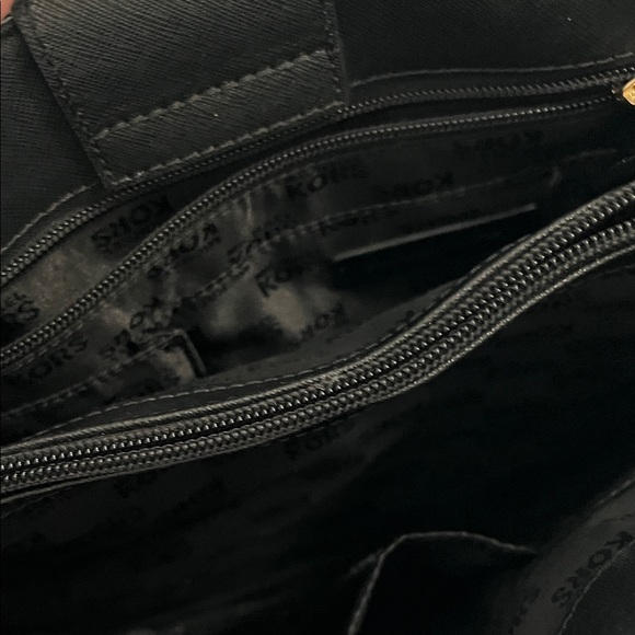 Michael Kors Black Structured Tote Bag with Gold Hardware - Picture 7 of 8